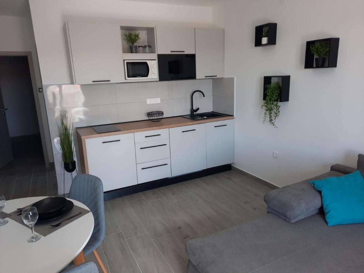 Apartmani Gabrijel ノヴィ・ヴィノドロスキー エクステリア 写真