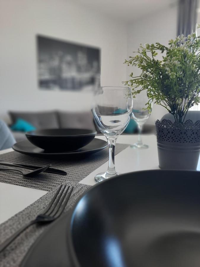 Apartmani Gabrijel ノヴィ・ヴィノドロスキー エクステリア 写真