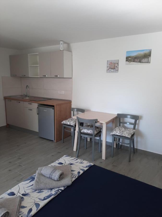 Apartmani Gabrijel ノヴィ・ヴィノドロスキー エクステリア 写真